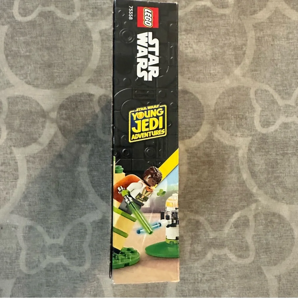 LEGO Star Wars Tenoo Jedi Temple Building 75358 Set